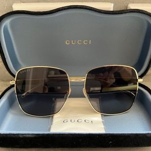 Brand new Gucci aviators sunglasses, GG1031S 001, gold frames